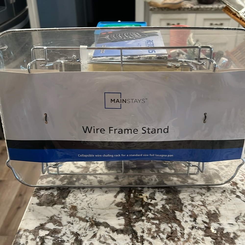 Mainstays wire frame stand holds standard size Lasagna Foil pan